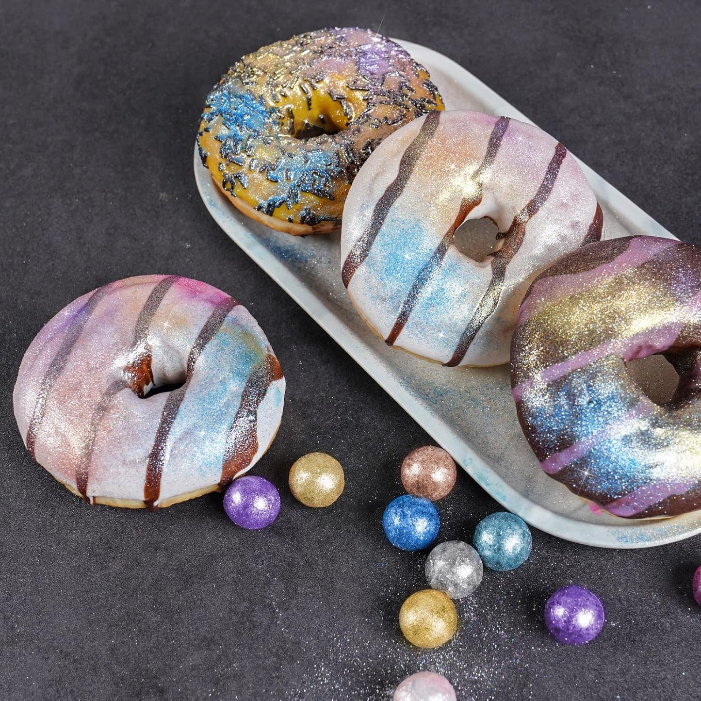 NiHome Edible Food-Grade Glimmer Powder Glitter Luster Dust Metallic Food Decorating Sprinkle Glimmery Dust for Drink Wine Beverage Cake Candy Dessert Bakery Restaurant Vegan (0.18oz/5g, Black)