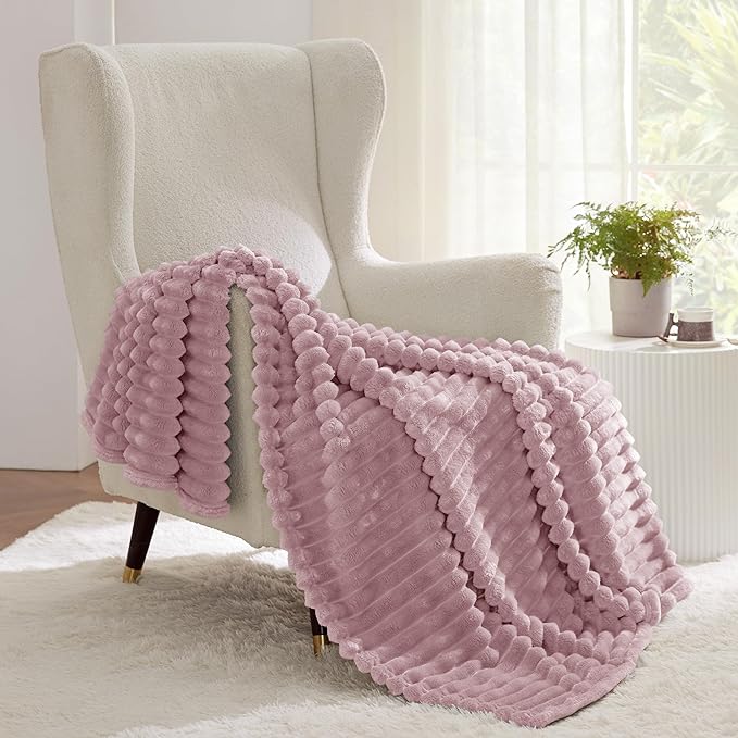 Bedsure GentleSoft Pink Twin XL Blanket - Image 7