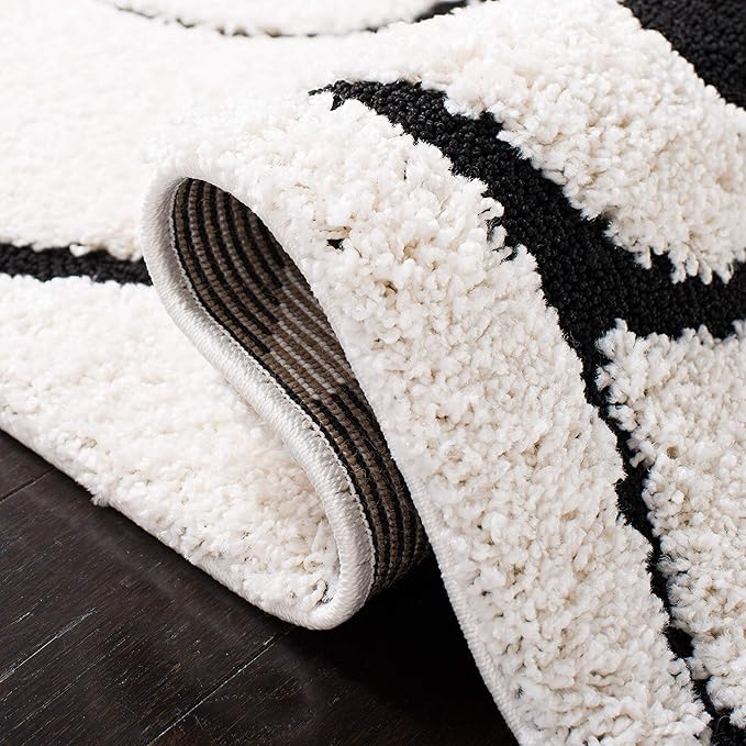 SAFAVIEH Florida Shag Collection Accent Rug - 3'3" x 5'3", Ivory & Black, Scroll, Non-Shedding & Easy Care, 1.2-inch Thick Ideal for High Traffic Areas in Entryway, Living Room, Bedroom (SG455-1290)