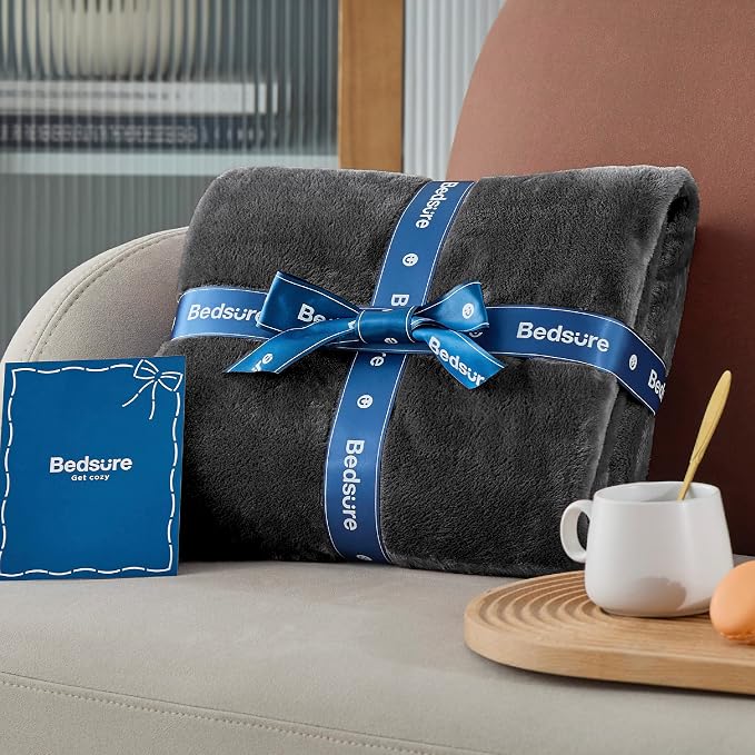 Bedsure GentleSoft Fleece Blanket Twin Size Dark Grey - Image 7