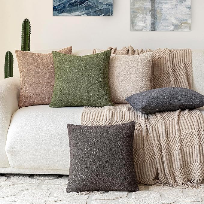 Foindtower Pack of 2 Modern Textured Boucle Throw Pillow Covers Accent Solid Decorative Pillow Cases Cozy Woven Couch Cushion Case for Chair Sofa Bedroom Living Room Home Decor, 18 x 18 Inch,Green