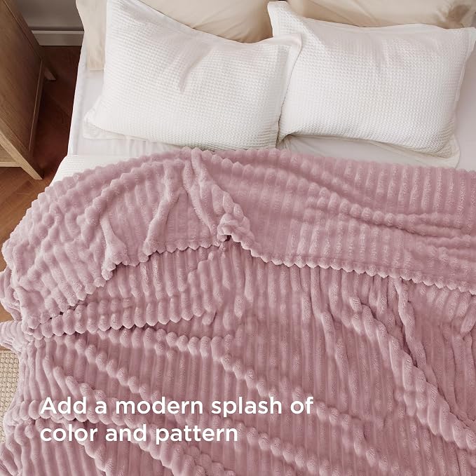 Bedsure GentleSoft Pink Fleece Blanket - Image 3