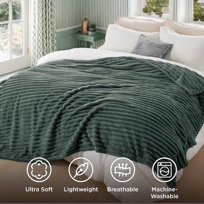 Bedsure GentleSoft Mallard Green Fleece Blanket - Image 5