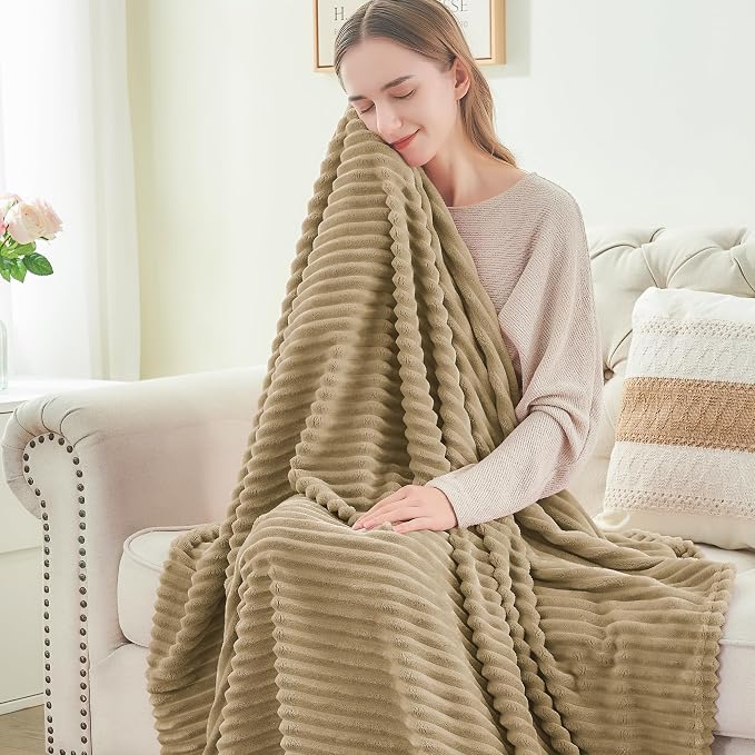 BEDELITE Fleece Blanket Queen Size – 3D Ribbed Jacquard Soft and Warm - Image 3