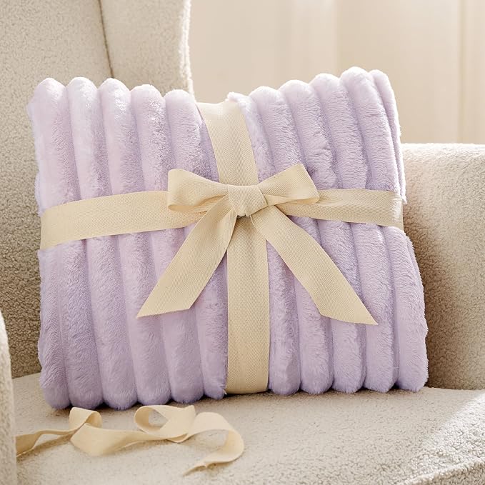 Bedsure GentleSoft Lavender Fog Full Blanket - Image 8