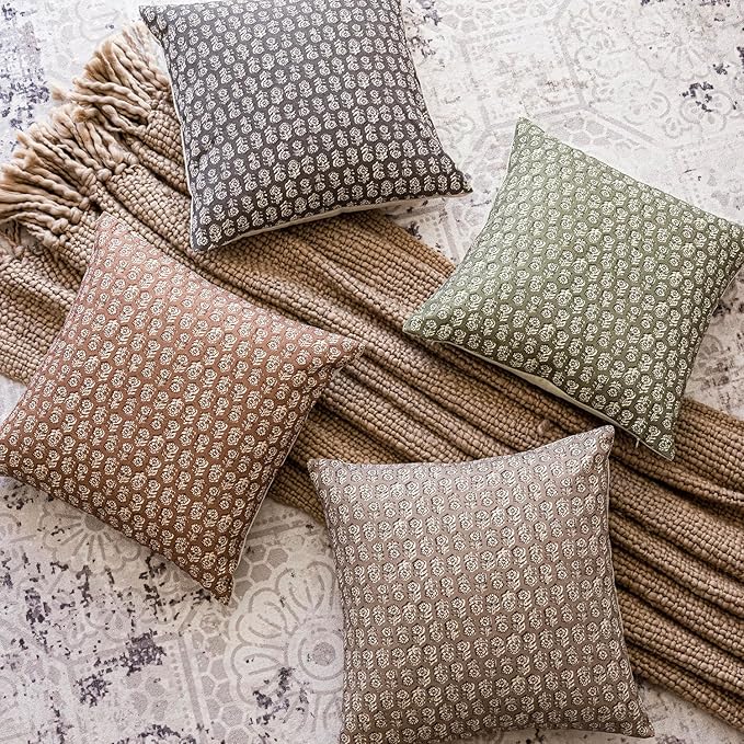 Foindtower Set of 2 Decorative Vintage Floral Print Throw Pillow Covers Neutral Farmhouse Cushion Covers Boho Home Decor for Sofa Couch Chair Bedroom Living Room Outdoor,22×22 Inch,Light Orange Brown