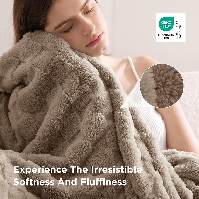 Bedsure GentleSoft Full Size Blankets - Image 4