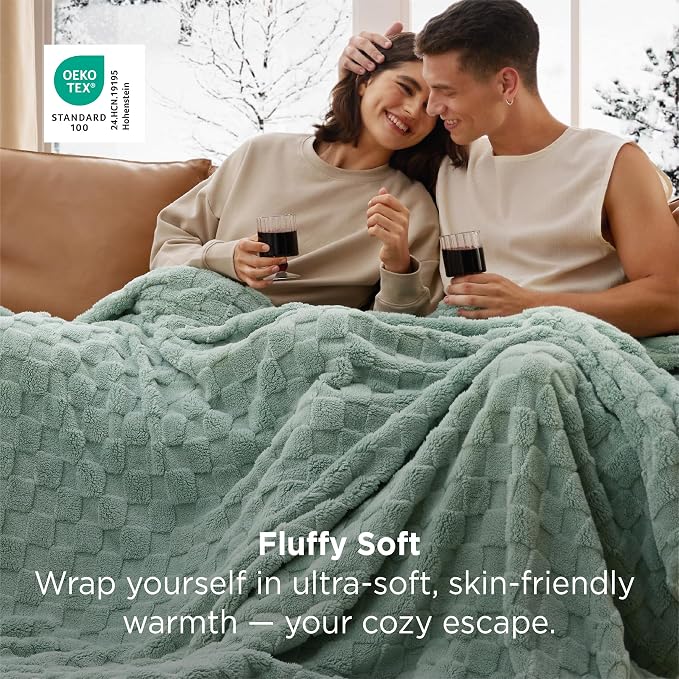 Bedsure GentleSoft Sage Green Twin XL Blanket - Image 2