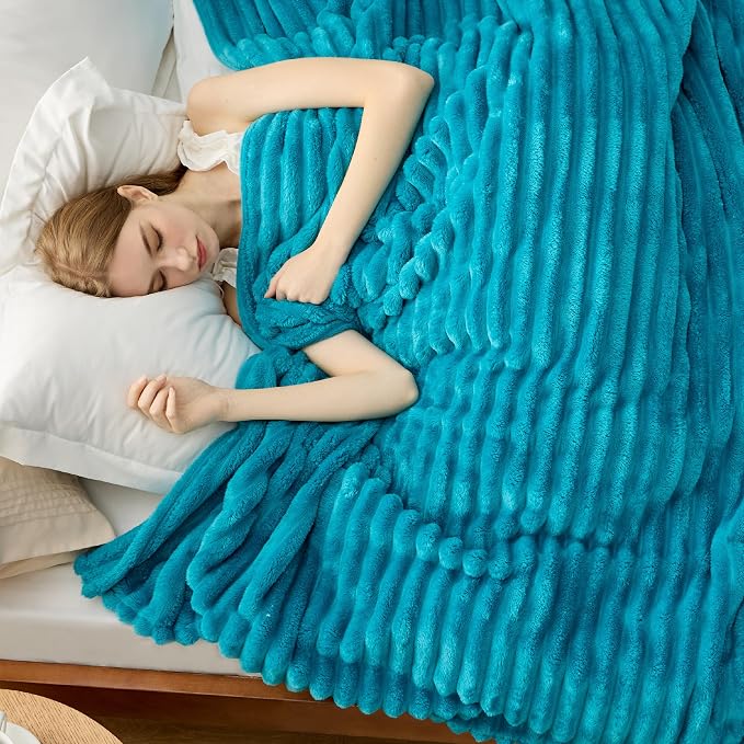 Bedsure GentleSoft Teal California King Size Blanket - Image 3