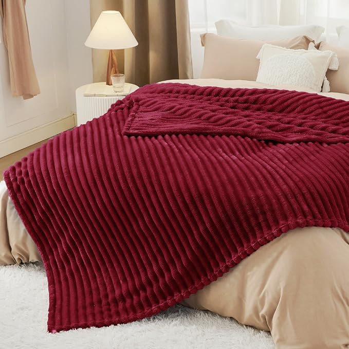 Bedsure GentleSoft Red Fleece Blanket - Image 5