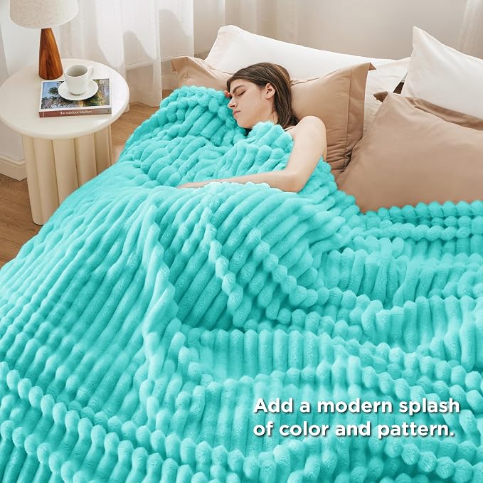 Bedsure GentleSoft Blue California King Size - Image 4