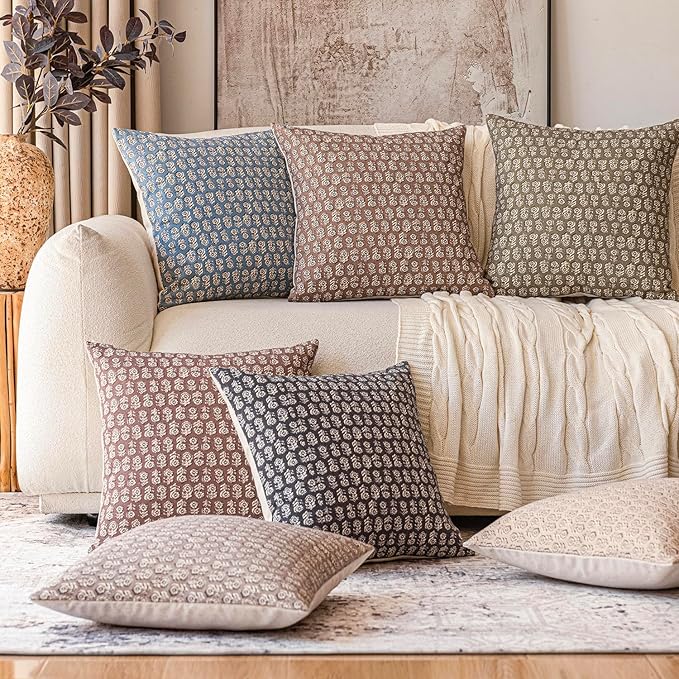 Foindtower Set of 2 Decorative Neutral Floral Print Throw Pillow Covers Vintage Accent Farmhouse Cushion Covers Boho Home Decor for Sofa Couch Chair Bedroom Living Room Outdoor,22×22 Inch,Black