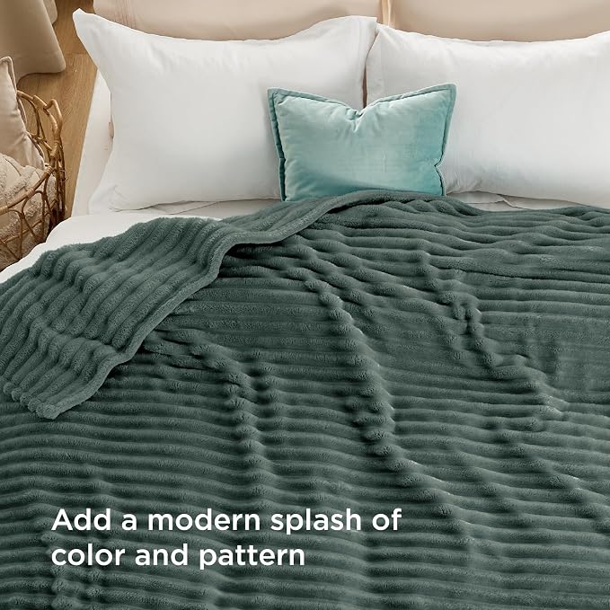 Bedsure GentleSoft Mallard Green Fleece Blanket - Image 3