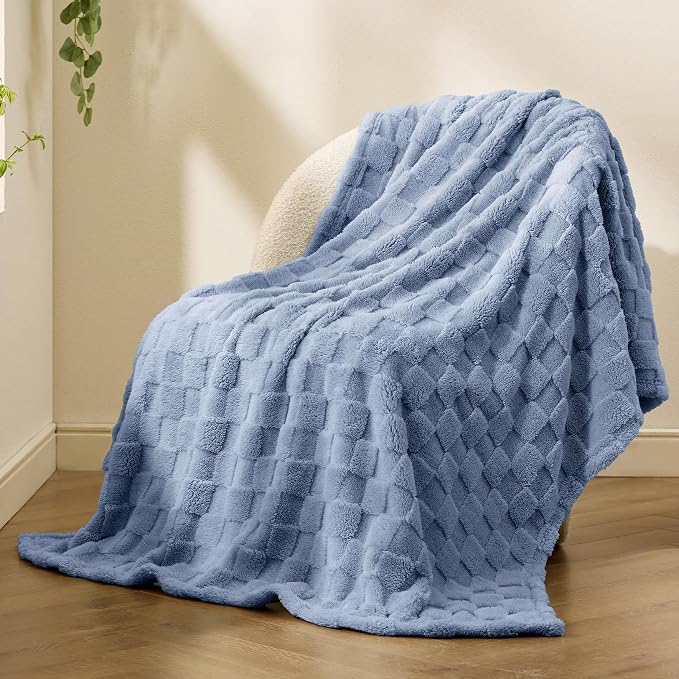 Bedsure GentleSoft Ashley Blue Twin XL Blanket - Image 7