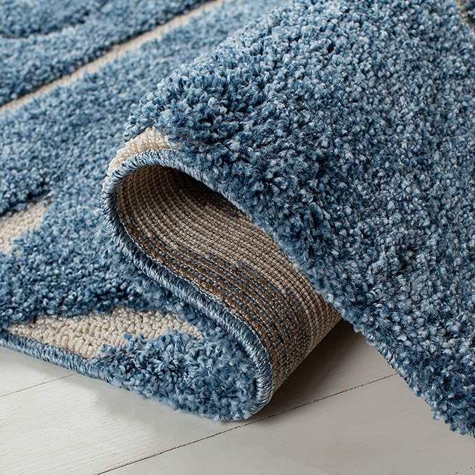 SAFAVIEH Florida Shag Collection Area Rug - 9' Round, Light Blue & Cream, Scroll Design, Non-Shedding & Easy Care, 1.2-inch Thick Ideal for High Traffic Areas in Living Room, Bedroom (SG455-6011)