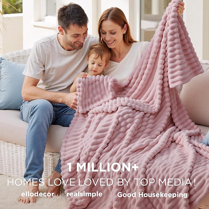 Bedsure GentleSoft Pink Fleece Blanket - Image 2