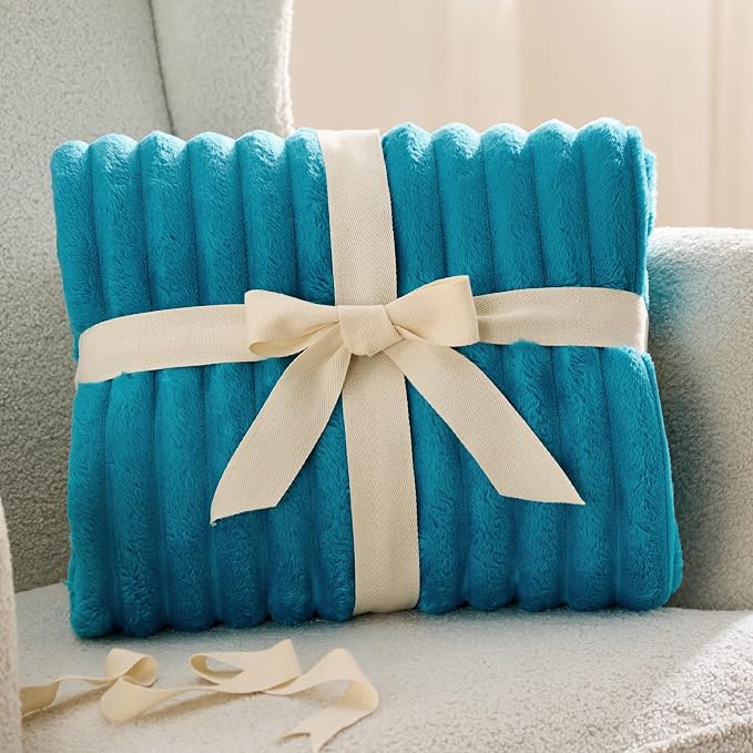 Bedsure GentleSoft Teal Fleece Blanket - Image 9